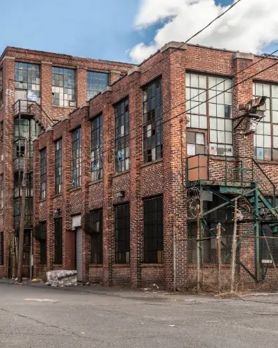 Blog Tall squatting at vacant property