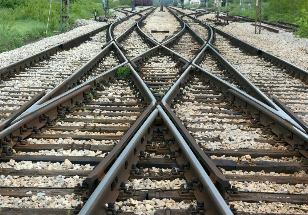 Railway Track with crossings to other lines