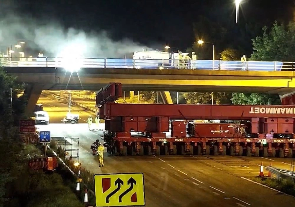 M53 Moreton North Bridge Header