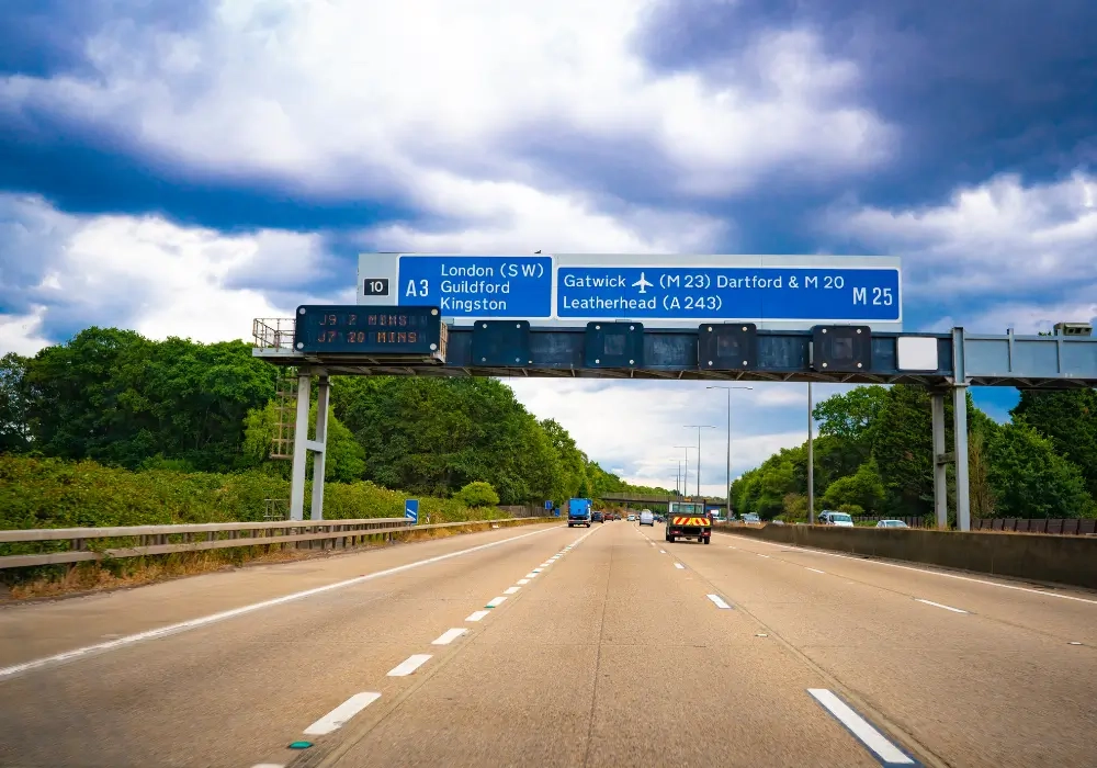 Blog Header Motorway with blue signs and LED speed alerts